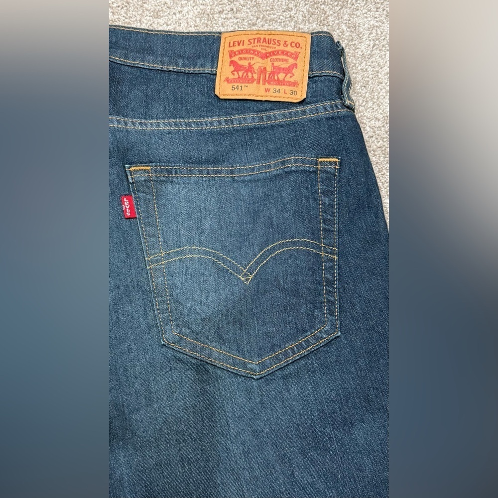 Levi’s 541 men’s size 34/30 dark wash jeans - Picture 3 of 9